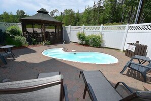 Pool - Hotel Le Petit Manoir Du Casino (La Malbaie)