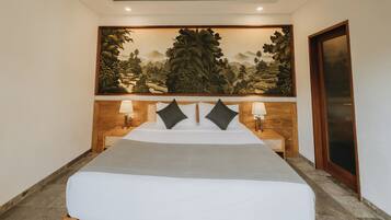 Laptop workspace, free WiFi