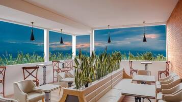 Tempat makan outdoor