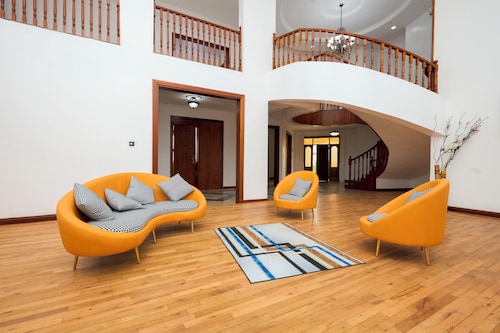 Tamarind Guesthouse and Suites