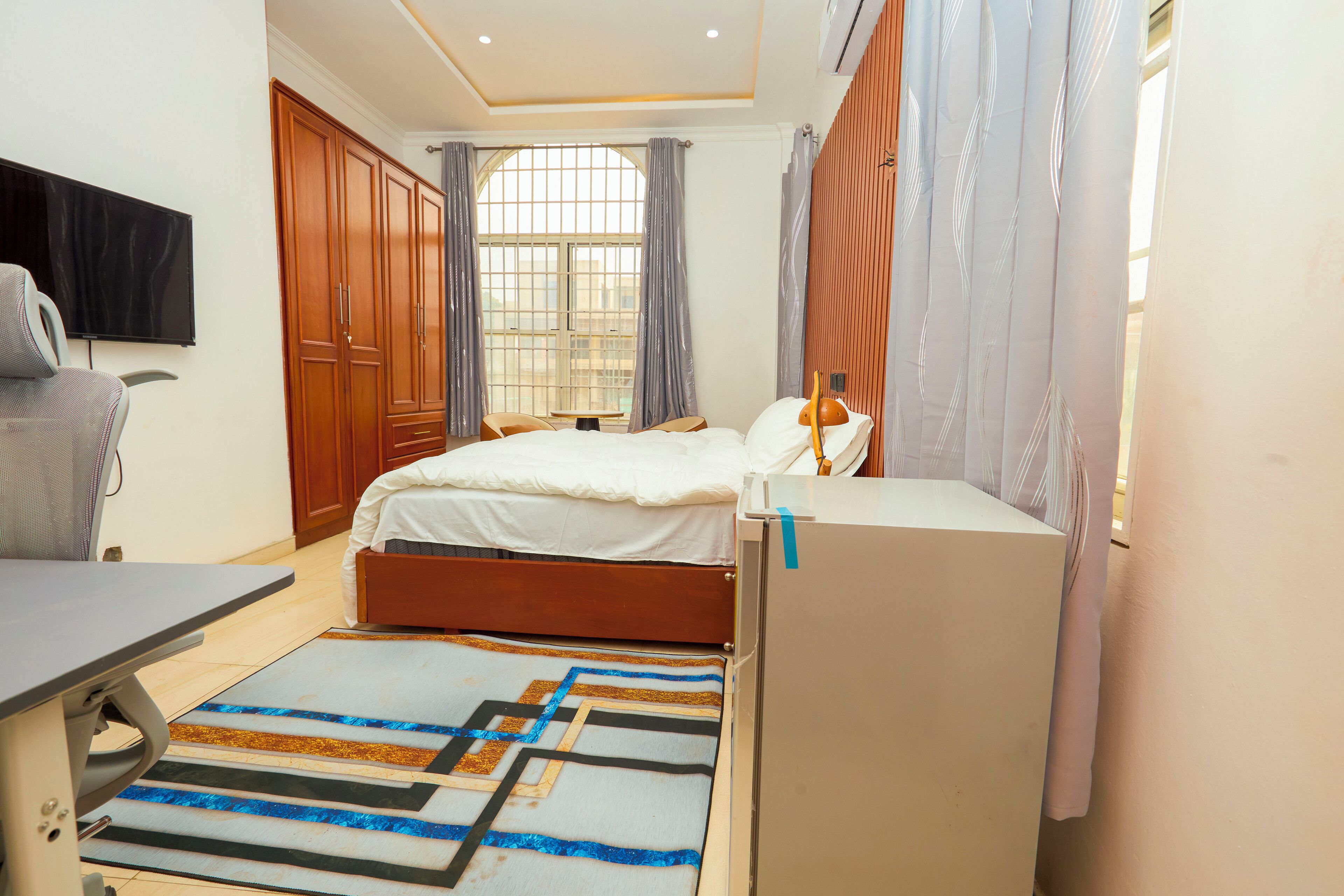 Espacio para trabajar con laptop y wifi gratis 