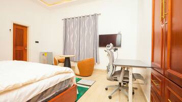 Laptop workspace, free WiFi