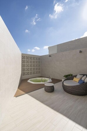 Bồn tắm spa ngoài trời