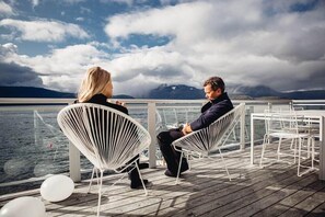 Outdoor dining - Malangen Resort (Balsfjord)