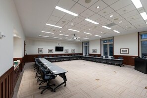 Meeting facility - The Charles F. Knight Center (St. Louis)