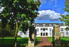 Exterior - Hotel Restaurant de la Marine (Saint-Herblain)