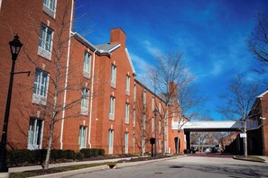Exterior - Nationwide Hotel And Conference Center (Lewis Center)