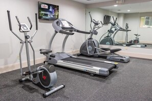 Fitness facility - Howard Johnson Inn Tybee Island Savannah Ga (Tybee Island)
