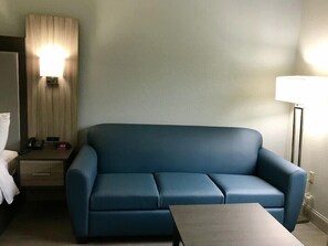 Living area - Howard Johnson Inn Tybee Island Savannah Ga (Tybee Island)