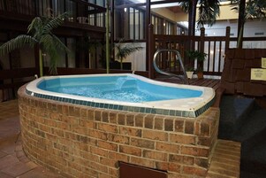 Indoor spa tub