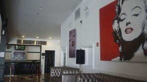 Interior - Motel6 Victorville, CA - Civic Center / Route 66 (Victorville)