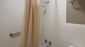 Bathroom - Motel 6 Victorville, CA - Civic Center / Route 66 (Victorville)