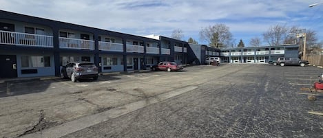 Esterni