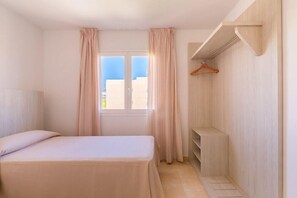 Room - Apartamentos Avenida (Ibiza Town)