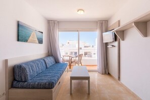 Living area - Apartamentos Avenida (Ibiza Town)