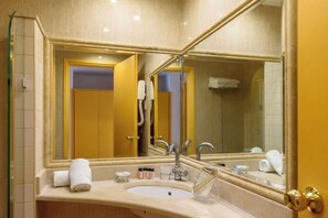 Bathroom - Palm Beach Hotel (Hersonissos)