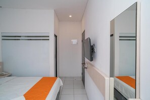 Room - Sans Hotel Fiffa Premiere Malang (Malang)