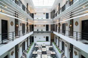 Dining - Sans Hotel Fiffa Premiere Malang (Malang)