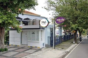 Exterior - Sans Hotel Fiffa Premiere Malang (Malang)
