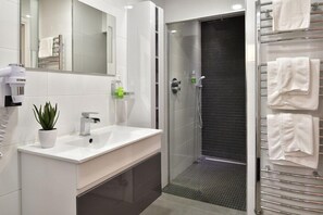 Bathroom - U Livanti (Belvedere-Campomoro)