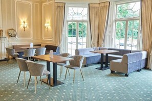 Dining - Phyllis Court Club (Henley-on-Thames)