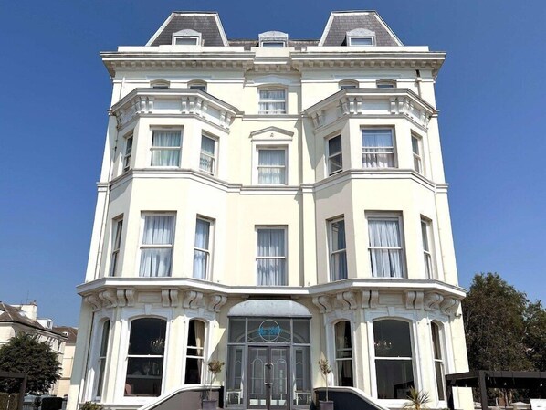 Exterior - View Hotel Folkestone (Folkestone)