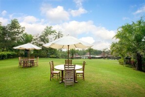 Outdoor dining - The Cangkringan Jogja (Cangkringan)