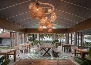 Dining - Umadewi Surf and Suites (Pekutatan)