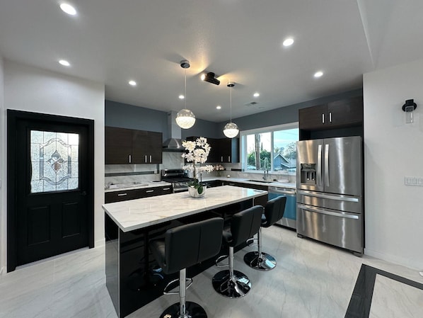 Private kitchen - Charming 3-bedroom Guest house in enchanting San Jose with AC (San Jose)