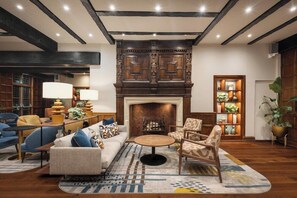 المنشأة من الداخل