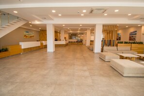 Lobby - Nevis Resort & Aqua Park - All Inclusive (Nessebar)