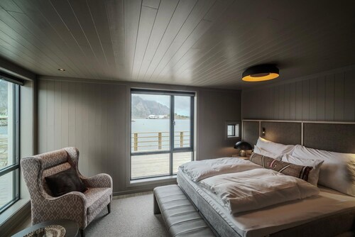 Henningsvaer Bryggehotell by Classic Norway Hotels