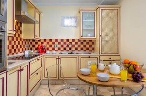 Private kitchen - Hotel Casa del Poeta (Seville)