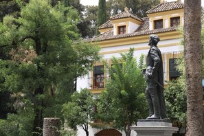 Exterior detail - Hotel Casa del Poeta (Seville)