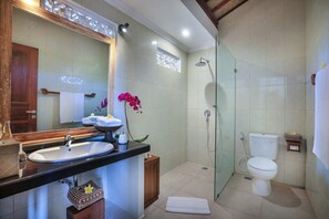 Bathroom - Tapa Nata Ubud by Pramana (Ubud)
