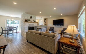 TV - Alpine Place- Your home away from home for longer stays! (Cody)