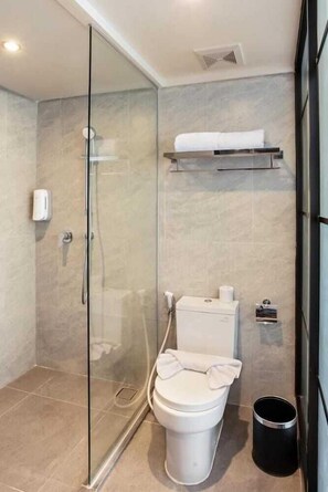 Bathroom - Porta by The Ambarrukmo (Depok)