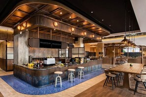 Dining - Porta by The Ambarrukmo (Depok)