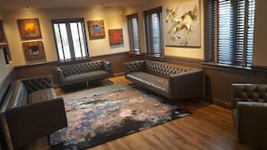 Interior - East Norwich Inn-oyster Bay, Long Island, NY (East Norwich)