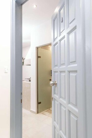 Interior - Katerina Roza Studios (Naxos)