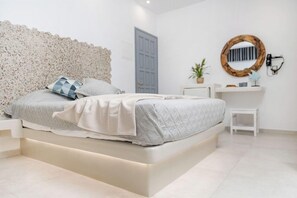 Room - Katerina Roza Studios (Naxos)