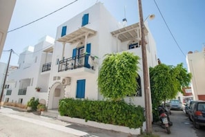 Exterior - Katerina Roza Studios (Naxos)
