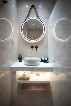 Bathroom - Katerina Roza Studios (Naxos)