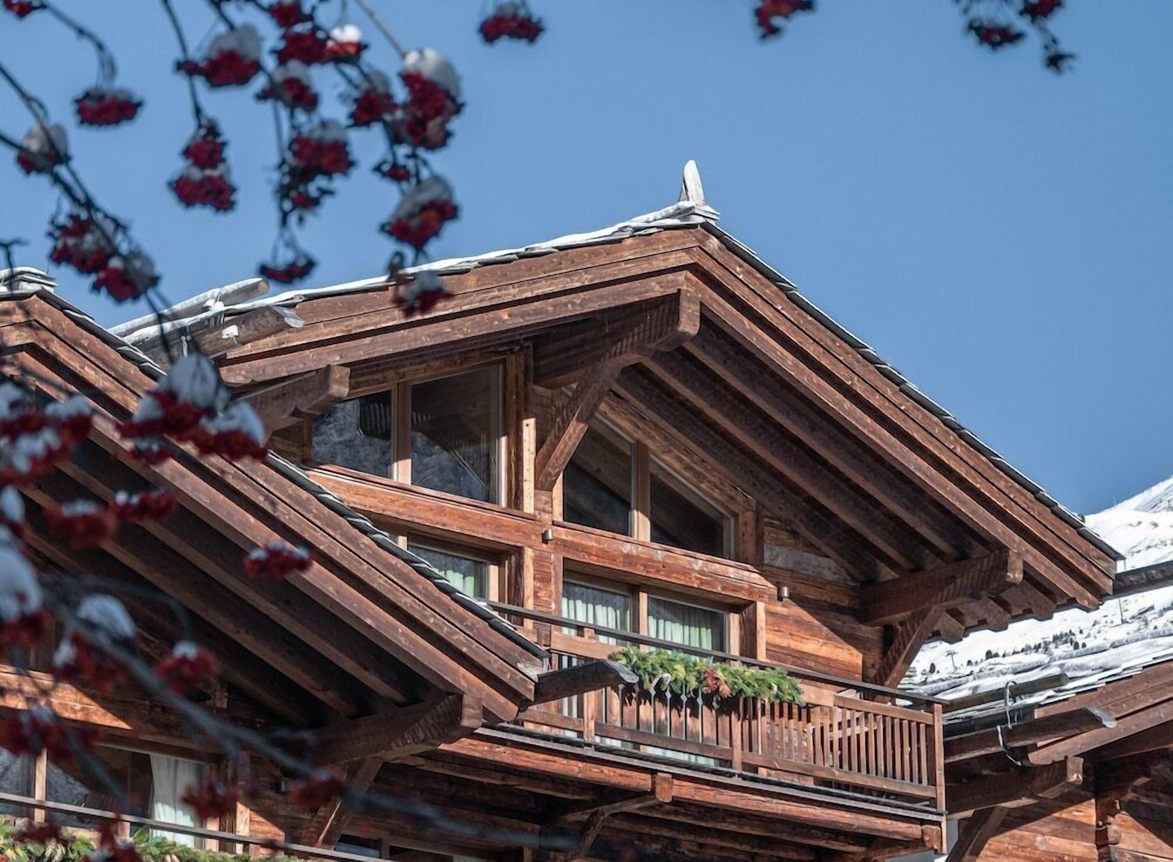 تفاصيل الفندق من الخارج