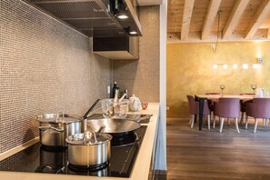 Private kitchen - Matterhorn Lodge Hotel and Appartements (Zermatt)