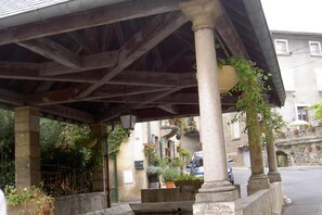 Khuôn viên nơi lưu trú