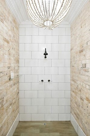 Bathroom - Manly Designer Studios (Sydney)