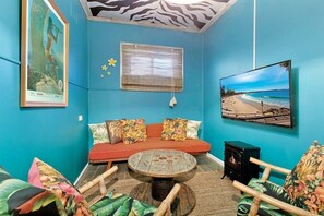 Living area - Manly Designer Studios (Sydney)