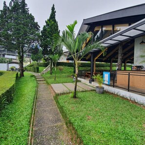 Property grounds - Hotel Ariandri (Cisarua)