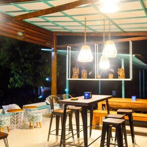 Outdoor dining - Makarma Resort Lombok (Senggigi)